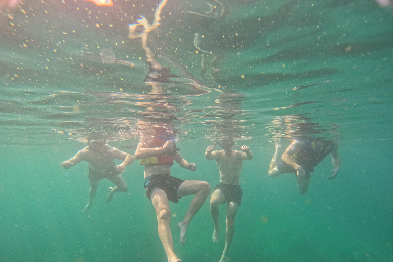 Muscat: Daymaniyat Islands Boat & Snorkel Trip