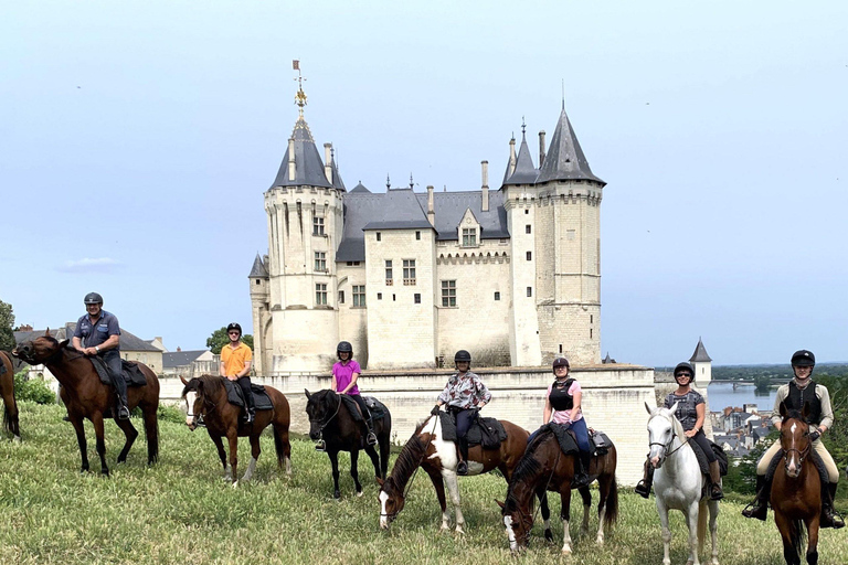 Tour della Valle della Loira: una galoppata reale attraverso il tempoTour di un giorno in sella a cavallo alla scoperta dei castelli della Valle della Loira