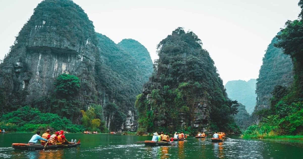 Ha Noi Ninh Binh Hoa Lu Trang An Cueva de Mua excursión de 1 día