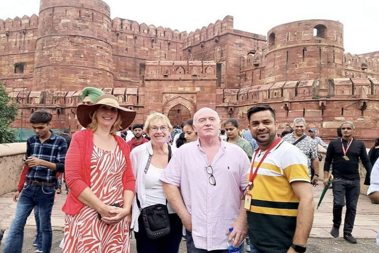 Agra: Excursão particular sem fila ao Taj Mahal e ao Forte de AgraExcursão sem taxas de entrada no Taj Mahal e no Forte de Agra