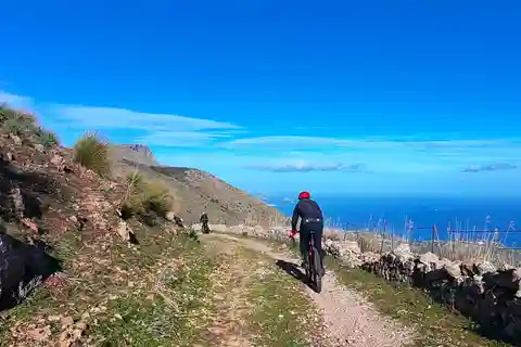 Palermo: entre mar y montaña; una excursión en bicicleta todoterreno