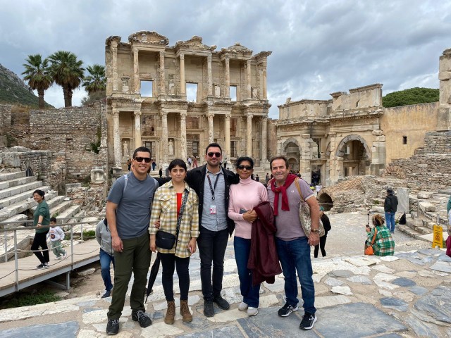 Visit From Kusadasi Ephesus Guided Private Tour in Comoso