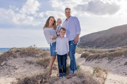 Photo shoot in Fuerteventura (South) with a pro for special vacation moments 45-minute photo shoot in Fuerteventura (south) for special holiday moments