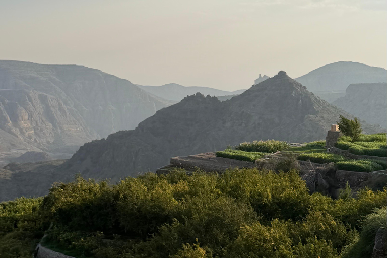 From Muscat: Nizwa & Jabal Akhdar with Multilingual Guide