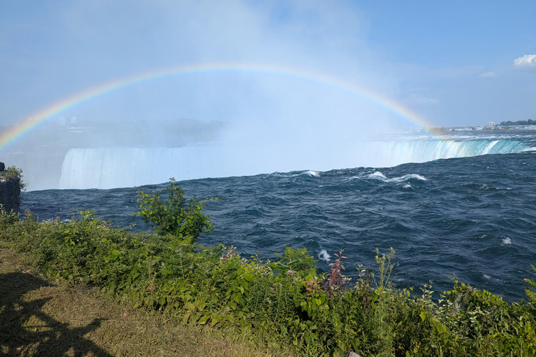 Toronto - Niagarafallen Niagarafallens rundtur, kryssning och resan bakom fallen