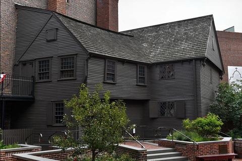 Boston: North End Walking Tour with Private Harbor Cruise