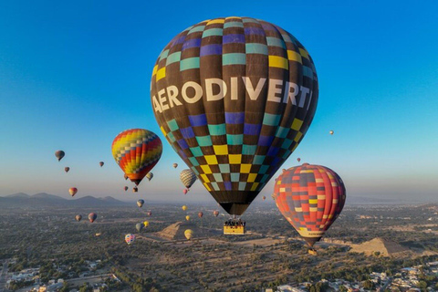 Ciudad de México: Vuelo y Excursión en Globo por Teotihuacán