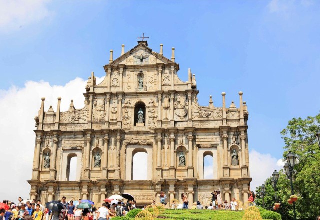 Visit Private Transfer:From Macau airport to Macau Island in Macau