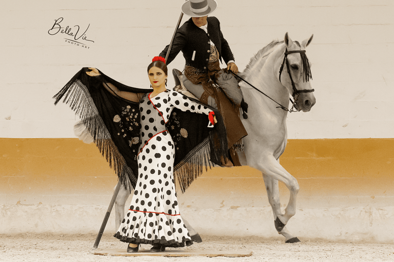 Torremolinos: Spanish horse show and flamenco with dinner option Guided visit and entrance to the show with a seat in a preferential area.