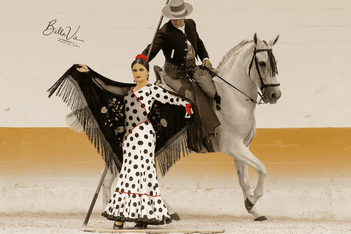 Torremolinos: Espectáculo ecuestre español y opción de flamenco con cena