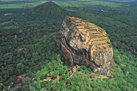 7- Days Sri Lanka Private Tour Package with 4*Hotels & Meals