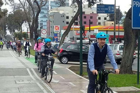 Passeio de bicicleta pela Lima Colonial