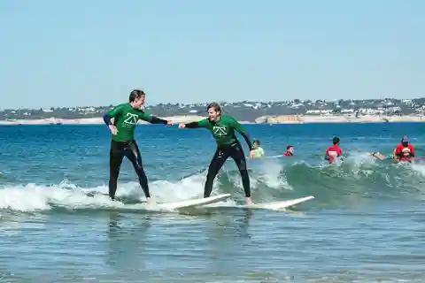 Albufeira : Surf en petit groupe - Adultes seulement