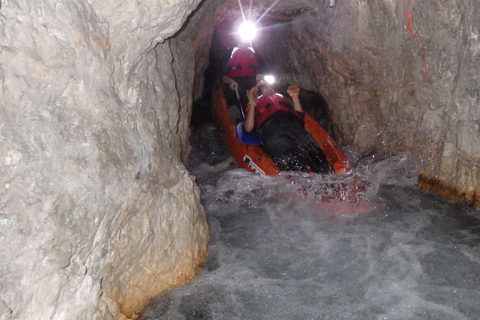 Da Bled: tour con kayaking sotterraneo di un giorno