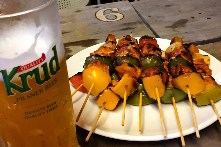 بنوم بنه: رحلة بحرية عند غروب الشمس مع البيرة والشواء