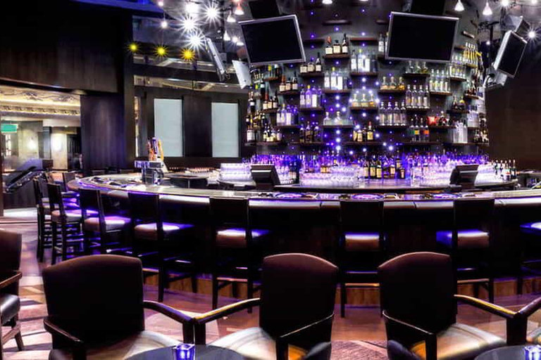 Las Vegas: Night Out at Clubs with Free Drinks and Party Bus Latin Club Crawl