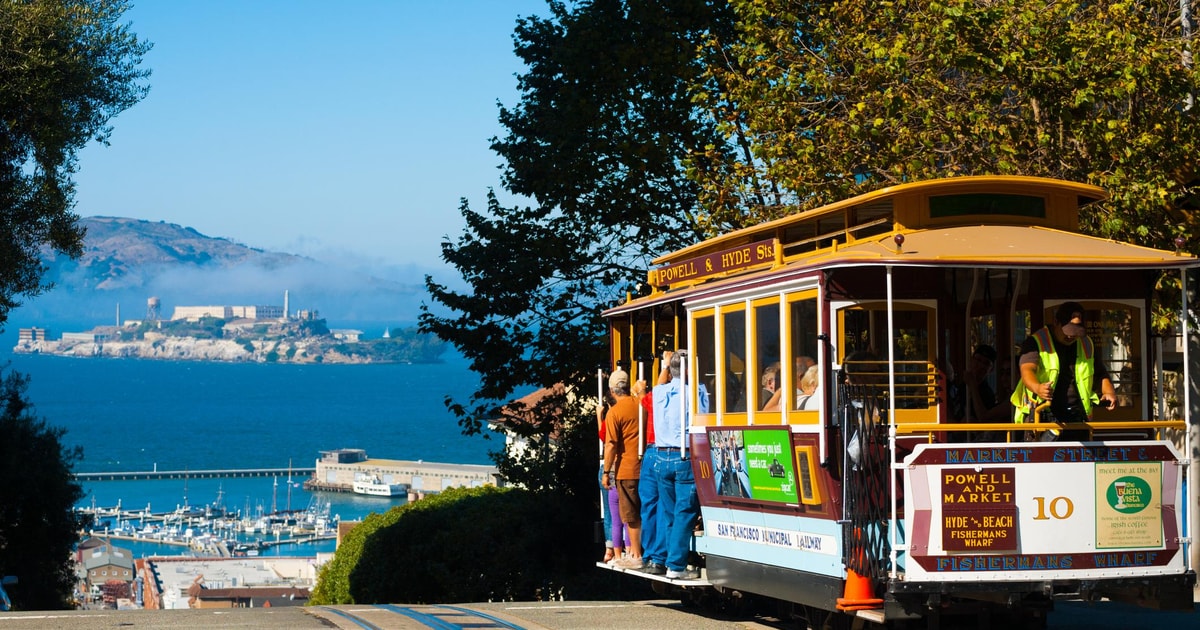 Tour a pie por los lugares emblemáticos de la Torre Coit y Little Italy ...