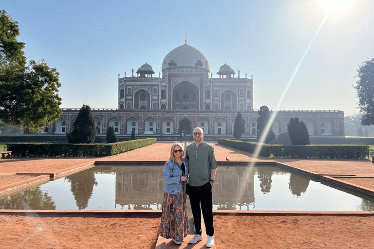 Delhi: Old and New Delhi Private Full or Half-Day Tour Full Day Tour with Guide Only - (Without Car & Driver)
