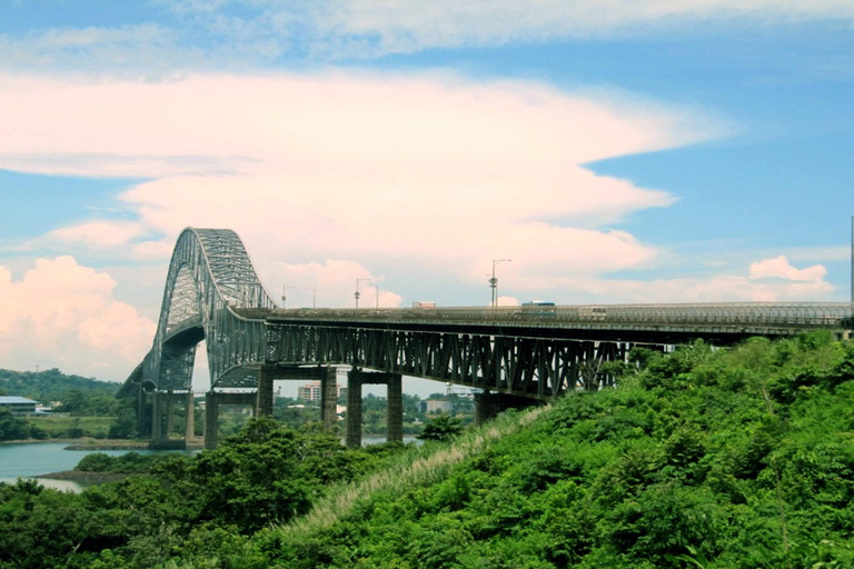 From Panama City: Biomuseo Museum, Mirador del Américas Viewpoint, and Mi Pueblito From Panama City: Biomuseo Museum, Mirador del Américas, and Mi Pueblito