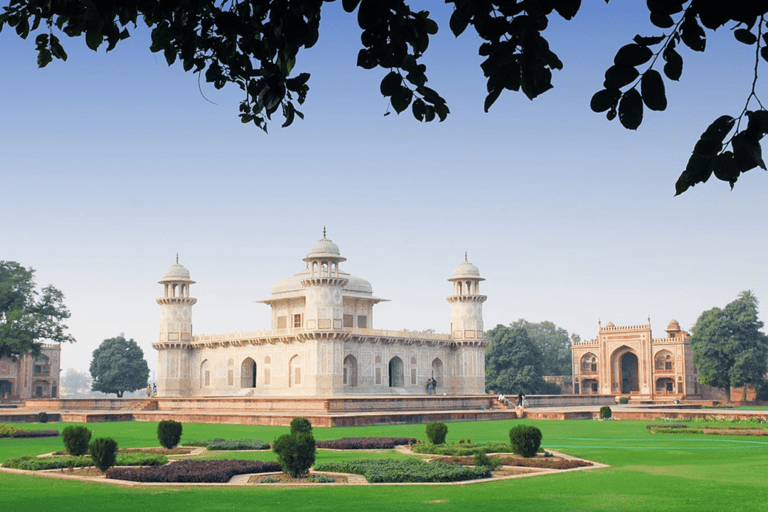 De Delhi : Visite de nuit du Taj Mahal et d'Agra - en voiture