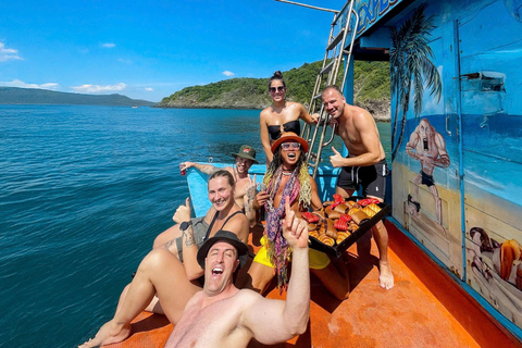 Nha Trang: Coral Reef Snorkeling and Floating Bar Party Join-in Tour & Mud Bath Experiences