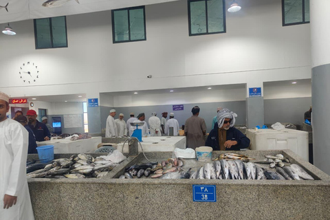 Half-Day Cultural Tour: Barka Markets & Al Naman Castle