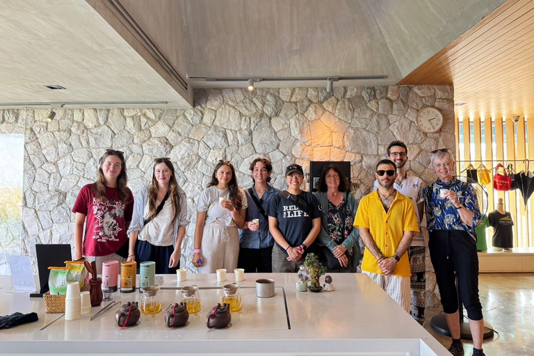 Chiang Rai:Guided Highlights Full-Day Tour-FREE LUNCH BUFFET Experience the Wonders of Chiang Rai with Free Thai Buffet