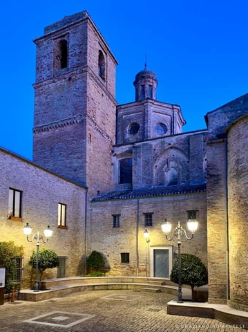 Gemütliche Kulturtour in Città Sant'Angelo, einem der schönsten Dörfer Italiens