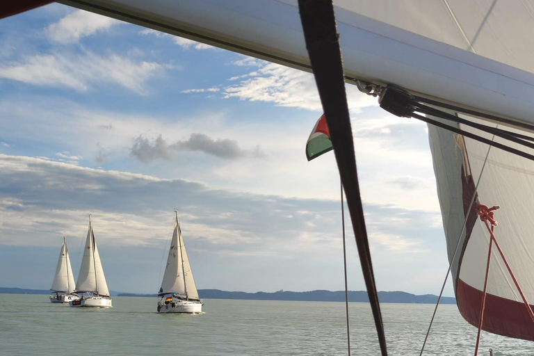 Von Budapest aus: Privates Segeln auf dem Balaton/Halbinsel Tihany