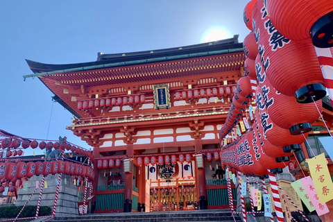 I segreti nascosti di Fushimi Inari: sentieri di bambù e villaggio del sake