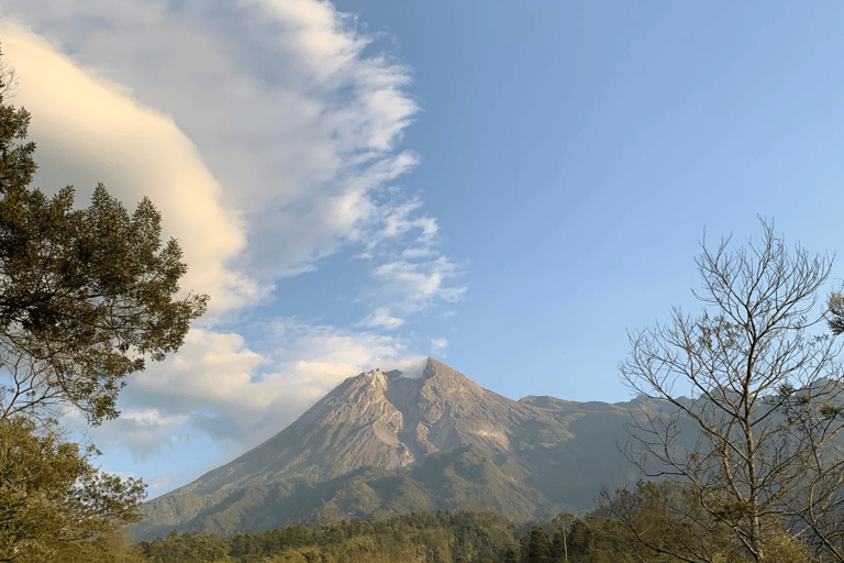 Yogyakarta: Merapi Vulkan Trekking Abenteuer im Ökotourismus