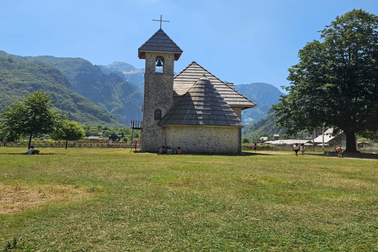 From Shkoder: Theth Full-Day-Tour, With lunch.