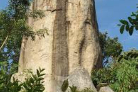 Passeio de um dia à Pedra Chorona a partir de KisumuPasseio de um dia a Crying Stone a partir de Kisumu
