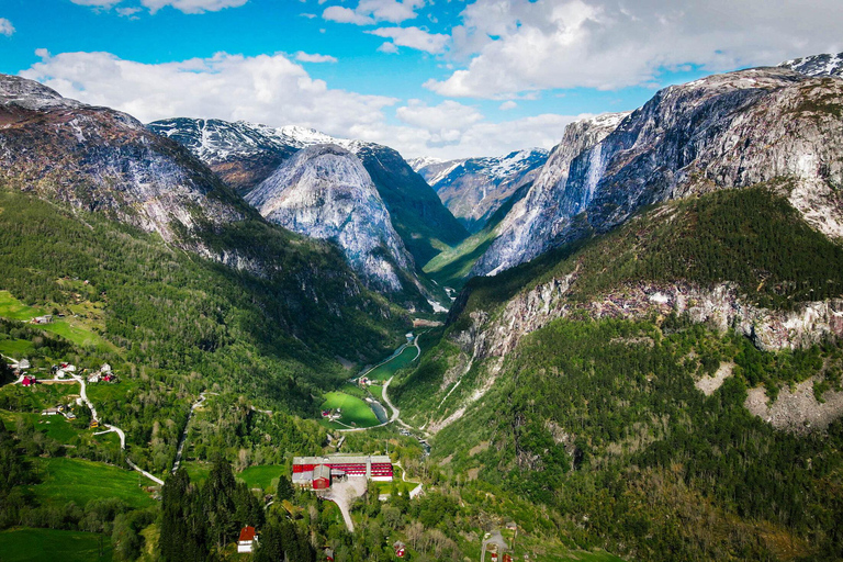 Flåm: Stegastein, Stalheim, and Gudvangen Scenic Coach Tour