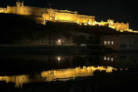 Jaipur: Tour nocturno de la ciudad en jeep abiertoExcursión nocturna con luz ámbar y espectáculo de sonido