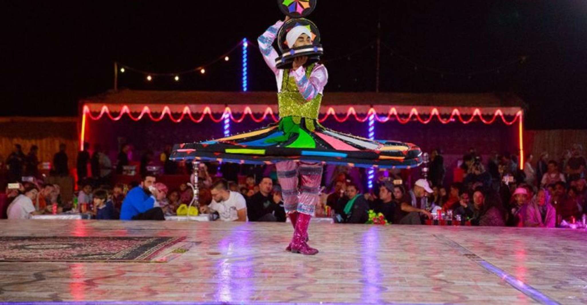 Dubai, Deset Ride, Camel Riding, Sandboard & Dîner Buffet - Hizvo