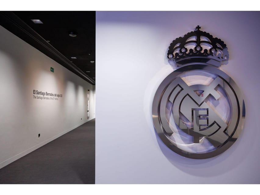 TARJETA REGALO - TOUR BERNABÉU (Museo + Tour por el Santiago