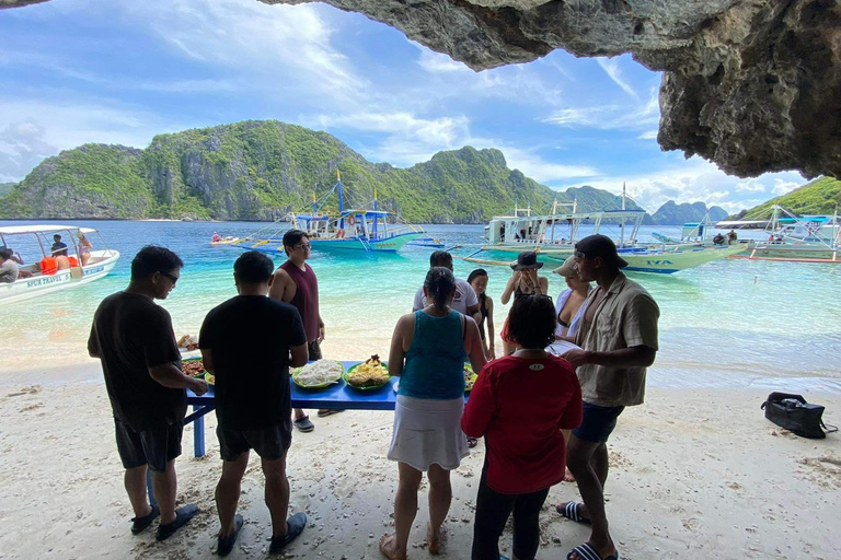 El Nido: Privétour B met Slangeneiland en Grotten