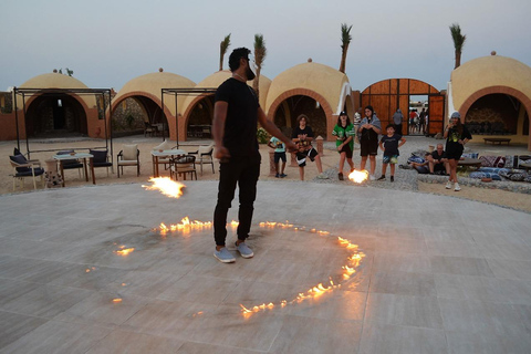 Hurghada: Safari med fyrhjuling och buggy med middag och showUpphämtning från hotell i Hurghada City