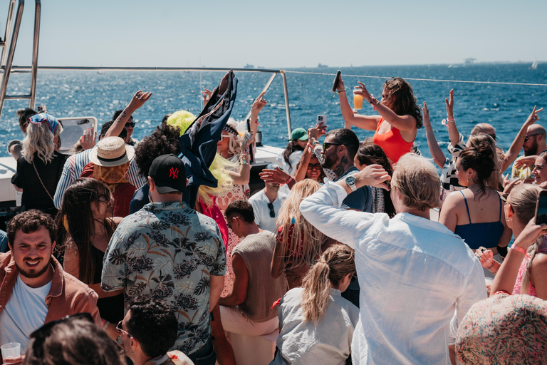 Barcelona: Sail With Pride Boat Party