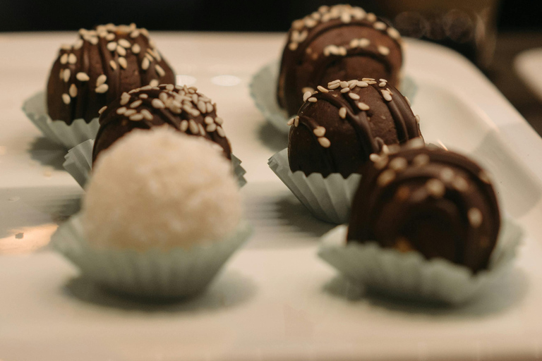 Zurich: Rhine Falls, Lindt Chocolate & FIFA Museum Tour