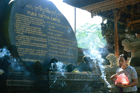 Tirta Empul : Balinese Home & Sacred Melukat Purification
