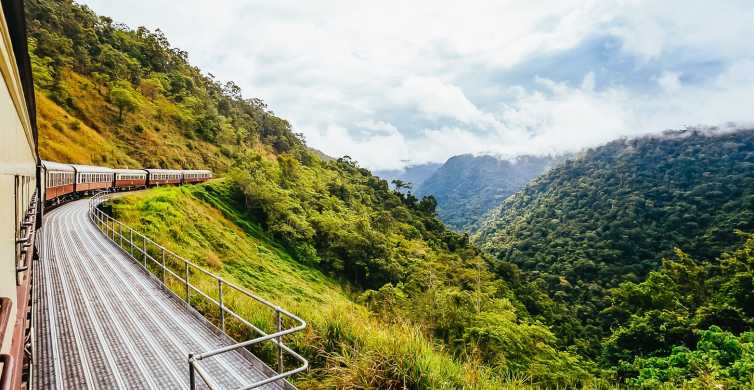 Z Cairnsu: Celodenní výlet na Kurandu s vlakem Kuranda Train a Skyrail