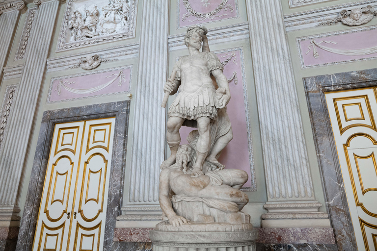 Geführte Tour durch den Königspalast von Caserta: Entdecke den Königspalast und die GärtenEnglischsprachige Tour mit Zug ab Neapel inklusive