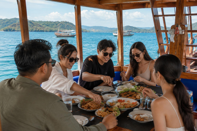 Labuan Bajo: 2-Day Komodo & Pink Beach Tour with Town Dinner Dorm (15 pax/room) 8 Island Stops, No Dinner, No Souvenirs