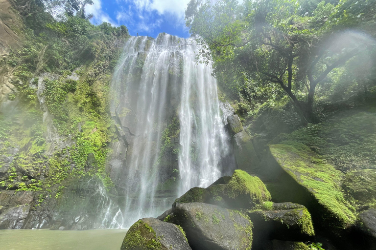 Manila: Private geführte Wanderung zu den Hulugan-Wasserfällen mit Abholung vom Hotel