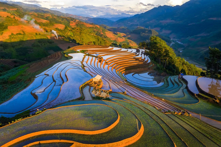 Crossing: Mu Cang Chai Rice Terraces 2-Day Tour from Hanoi