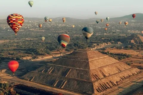 Hot Air Balloon Flight over the Valley of Teotihuacan