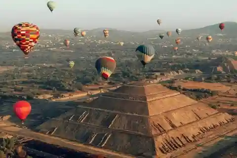 Hot Air Balloon Flight over the Valley of Teotihuacan