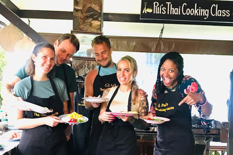 Khao Lak : Cours de cuisine d'une demi-journée et chasse aux ingrédients